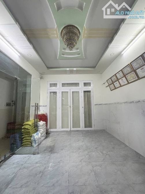Bán Nhà Bình Tân , Hồ Học Lãm, Võ Văn Kiệt, 3 Tầng , 100m2 ,Nhỉnh 6 Tỷ - 1