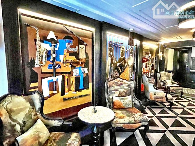 Chủ vay Bank Giảm 50 tỷ - Khách sạn Hàng Buồm- 350m2 MT 12m - 810 tỷ - dòng tiền 52 tỷ/năm