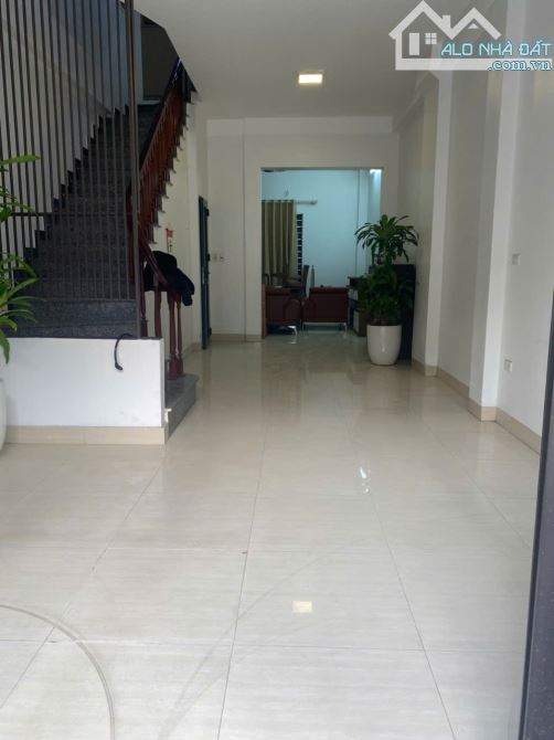 Dịch vụ Cây Quýt 5 tầng chỉ nhỉnh 14 tỷ, xe công đỗ cửa. - 1