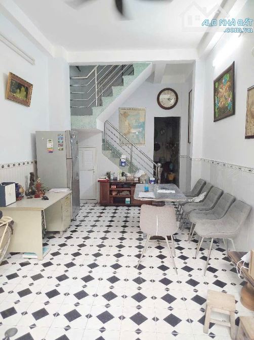 NHÀ MẶT TIỀN (CƯ XÁ) NGUYỄN CẢNH CHÂN, Q1 – 4 TẦNG – HẺM XE HƠI – CHỈ 12.5 TỶ - 1
