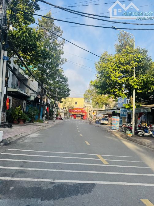 Bán nhà 1 trệt 1 lầu mặt tiền đường Nguyễn Thành Đồng, phường Trấn Biên