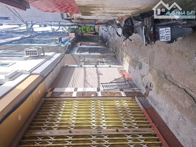 Bán nhà Thanh Lân. Nhà dân xây 5 tầng - 6 ngủ - gần trường, chợ. Đủ công năng - tiện ích. - 1