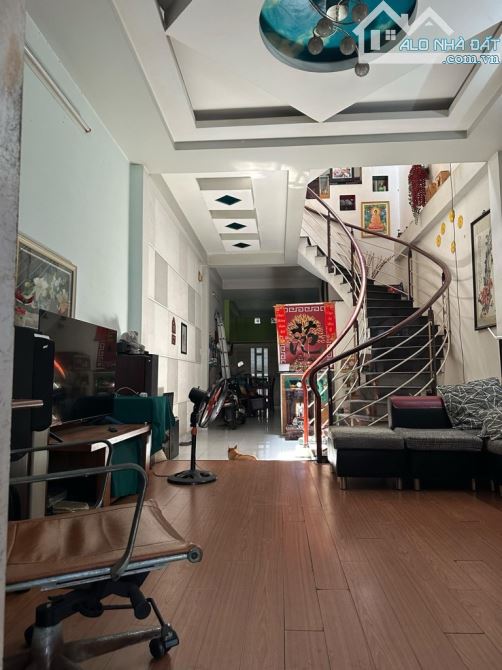 Nhà 3 Tầng - Hai Mặt Tiền, DT: 4x20= 80m² , Bình Tân Giáp Tân Phú - 1