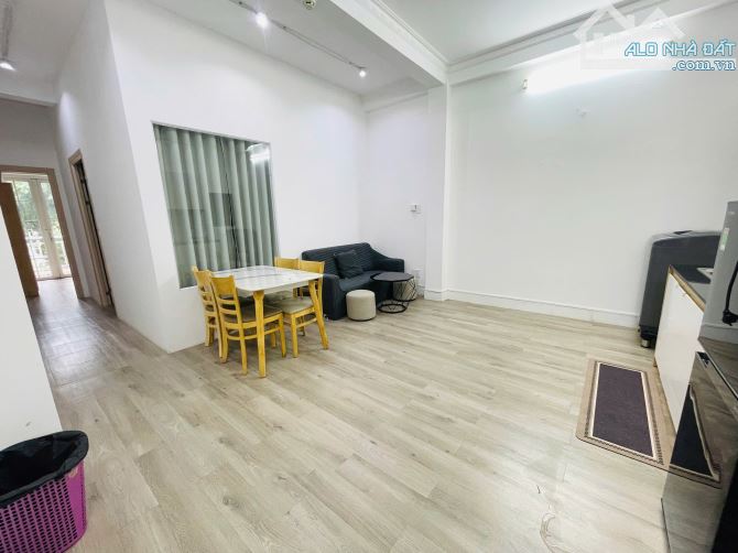 SIÊU PHẨM CĂN HỘ 2PN FULL NỘI THẤT BAN CÔNG Ở NGAY HOÀNG DIỆU QUẬN 4 - 1