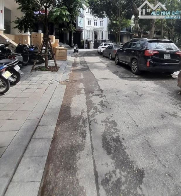 Bán Đất Xây Toà Văn Phòng Phố Duy Tân Cầu Giấy DT 148M Vỉa Hè 5M Kinh Doanh Giá 51Tỷ - 1