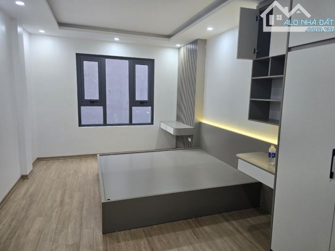 Bán nhà Xuân Đỉnh, DT 39m, MT 5m, tặng nội thất đẹp, lô góc thoáng sáng, gần công viên - 1