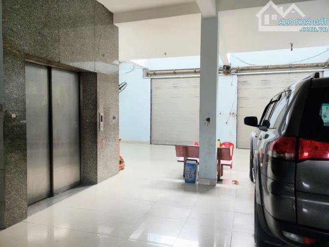 Bán gấp nhà đẹp ở ngay MTKD Lê Bôi, xe hơi ngủ nhà, 144m2, ngang khủng 9m, SHR, HCĐ. - 1