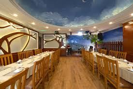 Biệt thự 13 Lê Ngô Cát Quận 3 21x25m trệt 2 lầu sẵn 40 phòng VIP giá thuê 360 triệu/tháng - 1