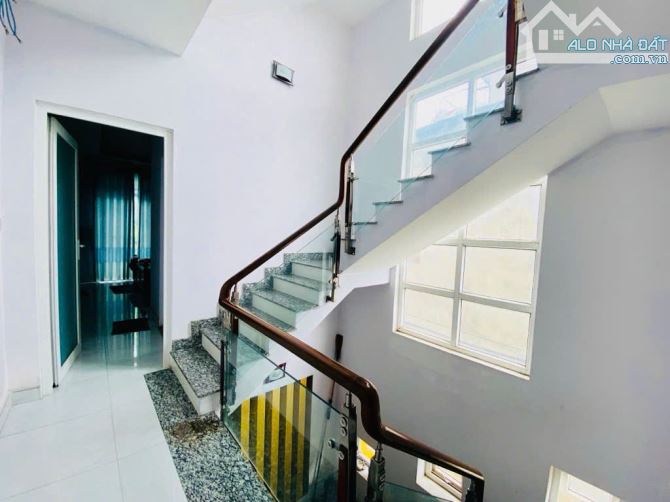 Nhà Phố 1 Trêt 2 Lầu Mặt Tiền Đường Thới An 10 - P Thới An -Quận 12 - 1