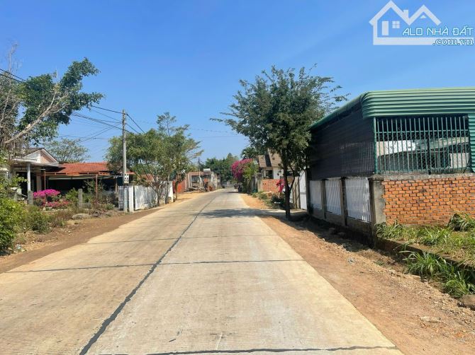 Bán đất đối diện Uỷ ban Xã Hoà Phú mới 5,5x67 - 1