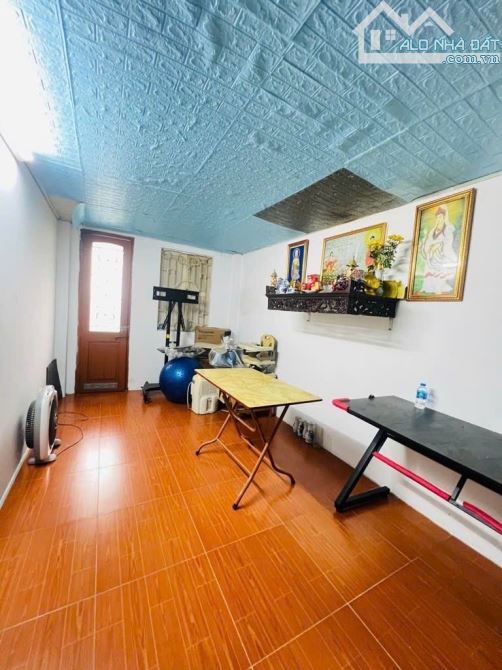 DÂN XÂY - CÁCH ÔTÔ 10M -  GẦN TRƯỜNG ĐH KHOA HỌC TỰ NHIÊN 34M *4T * 7,5 TỶ NGUYỄN TRÃI - 1