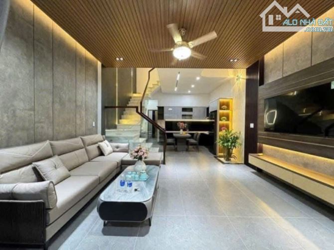 Nhà 3 tầng full nội thất hẻm ô tô Tân Thới Nhất 17 Q.12 2tỷ550 67,5m2 HD thuê 18tr/th sổ h - 1