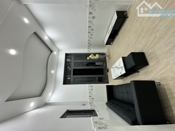 HẺM 6M RỘNG - 45m2 - CMT8 Q10 - 3 TẦNG MỚI – VÔ Ở LIỀN - TỪ 8 T - 1