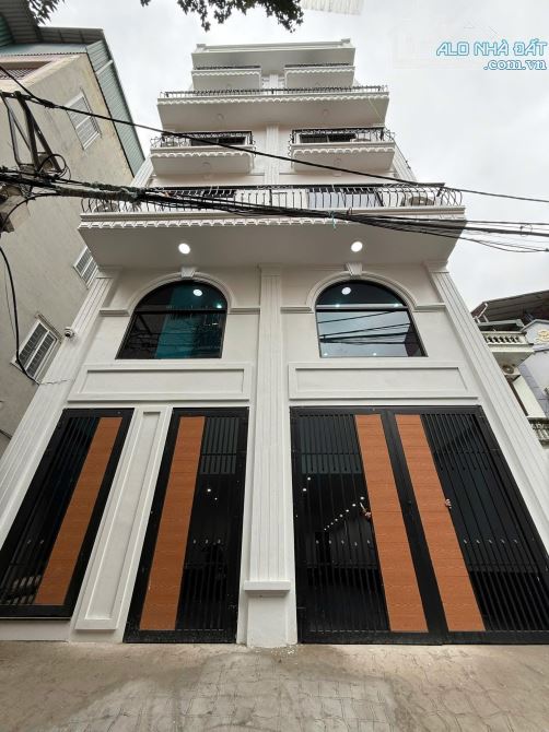 Bán nhà Miêu Nha 120m2 8 tầng 27 phòng ô tô đỗ cửa 20,5 tỷ - 1