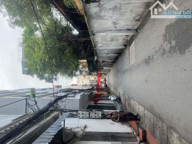 Bán nhà riêng 40m2, phân lô Phan Đình Giót-Dân xây, gần phố, ô tô đỗ cửa - 1