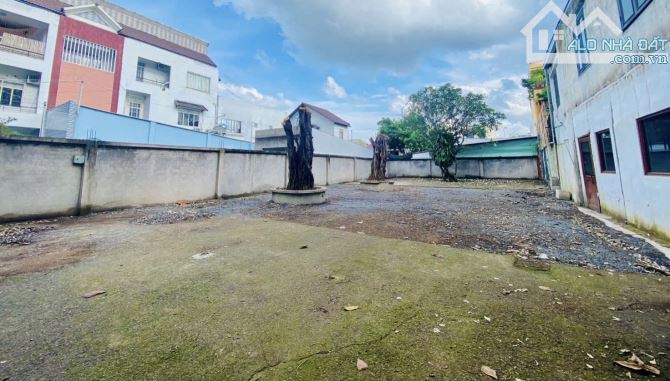 Cho THUÊ mặt bằng 350m2 kinh doanh đường Nguyễn Ái Quốc, Biên Hòa - 1