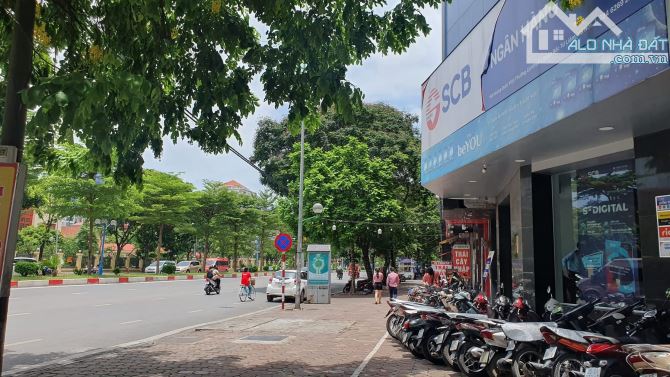 BÁN SIÊU PHẨM TÒA VĂN PHÒNG VIP MẶT PHỐ HOÀNG QUỐC VIỆT-DT 117M2 5T MT 11.5M-GIÁ 76.8 TỶ - 1