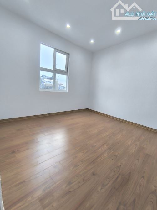 Bán nhà 3 tầng Đông Mỹ, Thanh Trì, oto đỗ cửa, view sông, giá 3.7 tỷ - 1