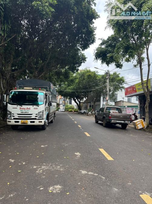 HIẾM🔥 Mặt tiền rộng 300m2 đường Y Jut - 1