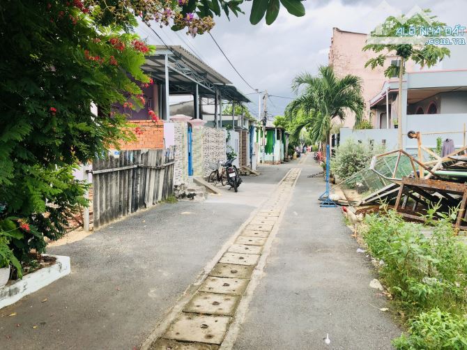GÓC 3 MẶT TIỀn-Đi bộ ra biển Phước Hải 400m-dt:84m2- 6x14-full thổ cư Sổ sách chuẩn-2ty5 - 1