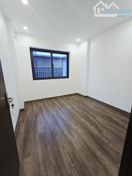 BÁN NHÀ SÀI ĐỒNG, LONG BIÊN – 50M², 5 TẦNG, MẶT TIỀN 6.3M – GIÁ 8.6 TỶ 🔥 - 1