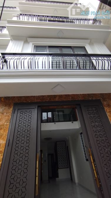 KIẾN HƯNG HÀ ĐÔNG - DT60M/5T-  PHÂN LÔ Ô TÔ TRÁNH - VỈA HÈ RỘNG  - Ô CHỜ THANG MÁY-KDVP - 1