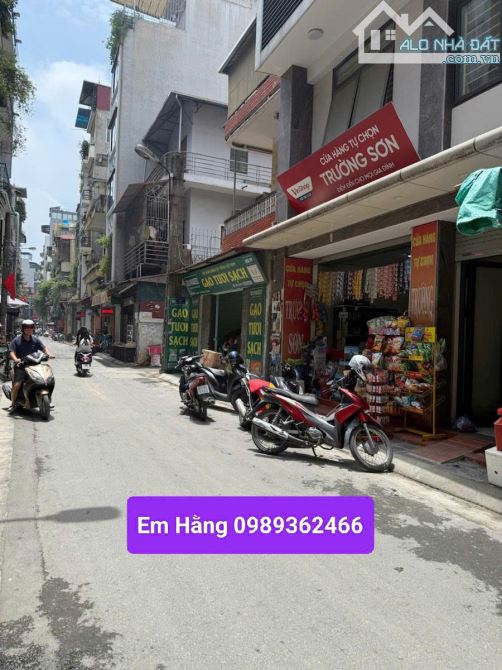 Cầu Giấy Lô góc mặt đường 800A ko quy hoạch, diện tích 87m2 mặt tiền 5,3 Giá đẹp 400 triệu - 1