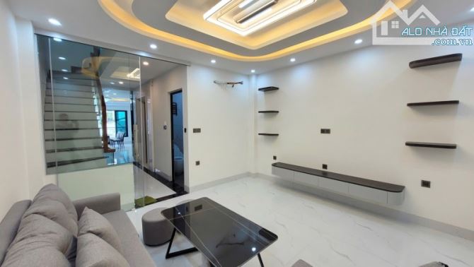 Bán nhà Bồ Đề,Long Biên 7 tầng,70m,mt4m oto vào nhà nhỉnh 20 tỷ - 1