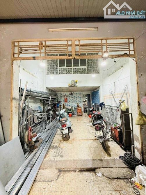 Bán nhà 52m2 gần trường cấp 3 BHH, Bình Tân, kế Aeon Tân Phú, hẻm xe hơi, nhỉnh 4 tỷ - 1