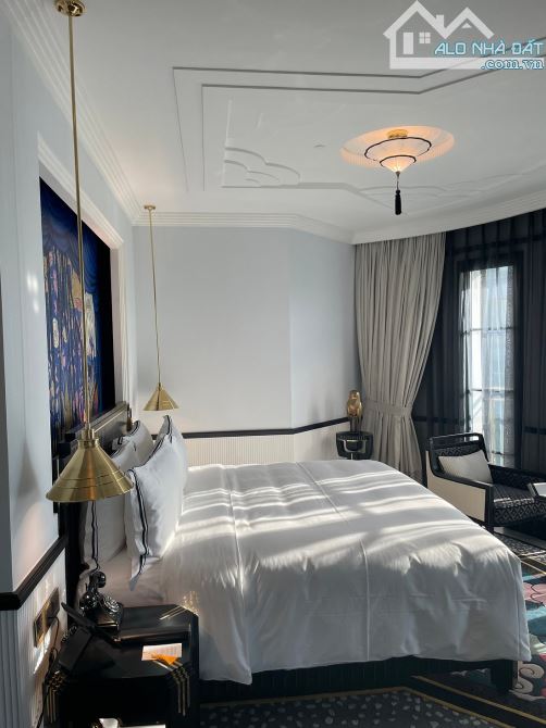 Chủ vay Bank Giảm 50 tỷ - Khách sạn Hàng Buồm- 350m2 MT 12m - 810 tỷ - dòng tiền 52 tỷ/năm