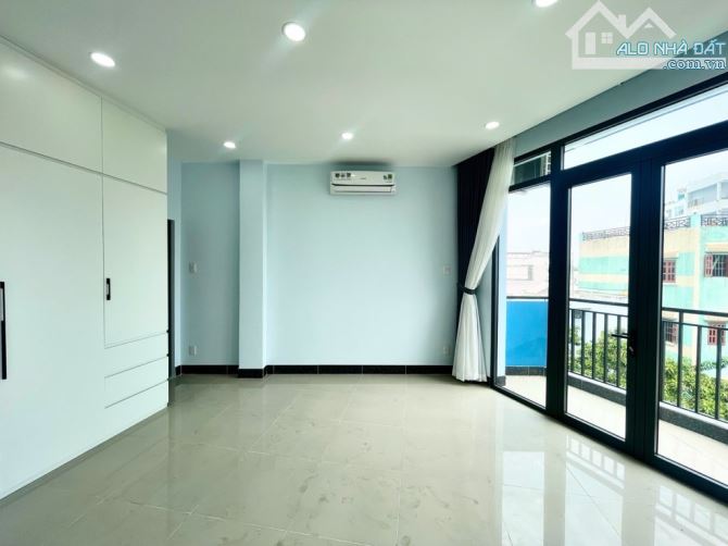 MẶT PHỐ NGUYỄN KHUYẾN P12 BÌNH THẠNH - 40M (5x8)- 6 TẦNG MẶT TIỀN 5M - 5 PN 6 WC - 14