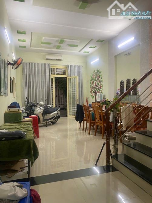 Bán nhà 2 Tầng, Trần Trọng Cung, Quận 7. DT 100m2, ngang 5m, xe hơi đỗ cửa. Nhỉnh 11 tỷ - 2