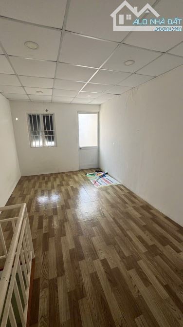 Quận 1 - Trần Hưng Đạo - Hẻm 3M - 3 tầng - Giá 6,35 Tỷ - 2