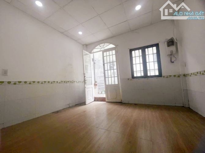 NHÀ 2 TẦNG – HXH - CÁCH MT 1 CĂN – QUỐC LỘ 13, THỦ ĐỨC - GẦN NGÃ 4 BÌNH PHƯỚC – 2.25 TỶ - 2