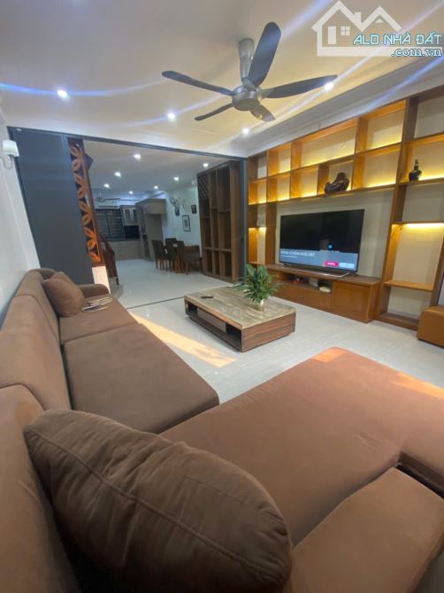 Dịch vụ Cây Quýt 5 tầng chỉ nhỉnh 14 tỷ, xe công đỗ cửa. - 2