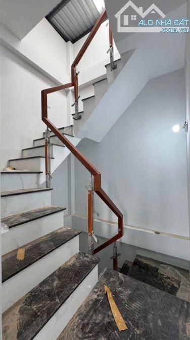 NHÀ MỚI Ở NGAY 3 TẦNG 2PN MASTER 3WC Ở NGAY - 2