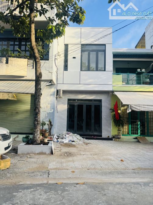 Bán nhà 1 trệt 1 lầu mặt tiền đường Nguyễn Thành Đồng, phường Trấn Biên - 1