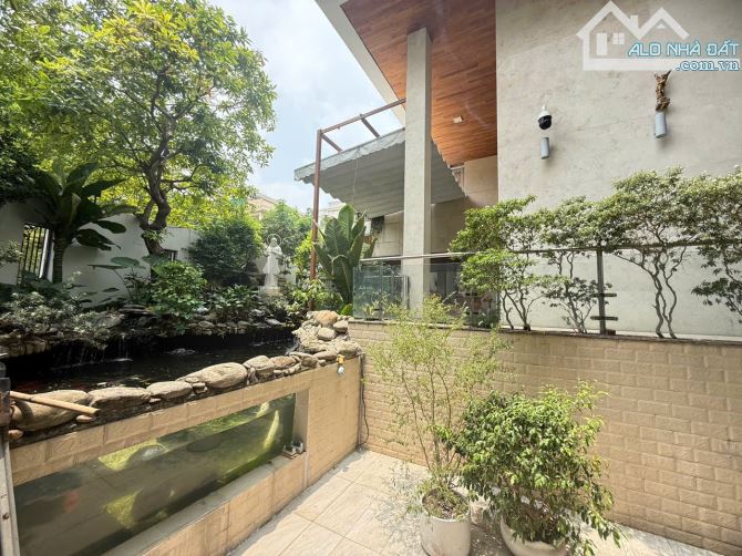 Chủ Cần Bán Gấp Villa Góc 2 MT Cách Mạng Tháng 8 - 18m*25m -Hầm 4Tầng - Gía : 90Tỷ - 2