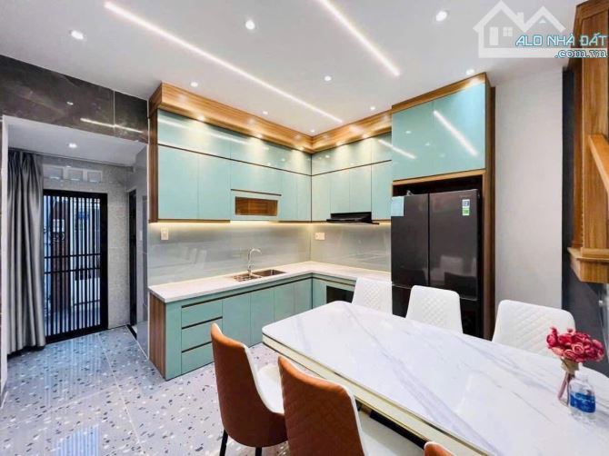 HÀNG NGỘP GẦN CÔNG VIÊN TẦM VU,Nhà(3PN3WC) 3tỷ588 Dt 60m2 vuông vức, Sát mặt tiền Tầm Vu - 2