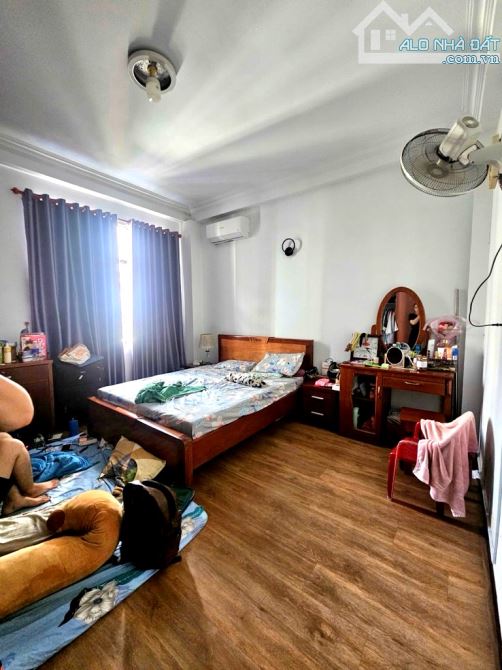 Bán nhà Khu Bàu Cát P11 Tân Bình, Ô Tô Tránh, Sát Mặt Tiền, 4.5x20m, 4 Tầng, 14.x tỷ - 2