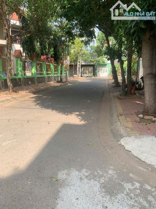 BÁN NHÀ 1 TRỆT 1 LẦU KHU ĐÔ THỊ CHÍ LINH - 2