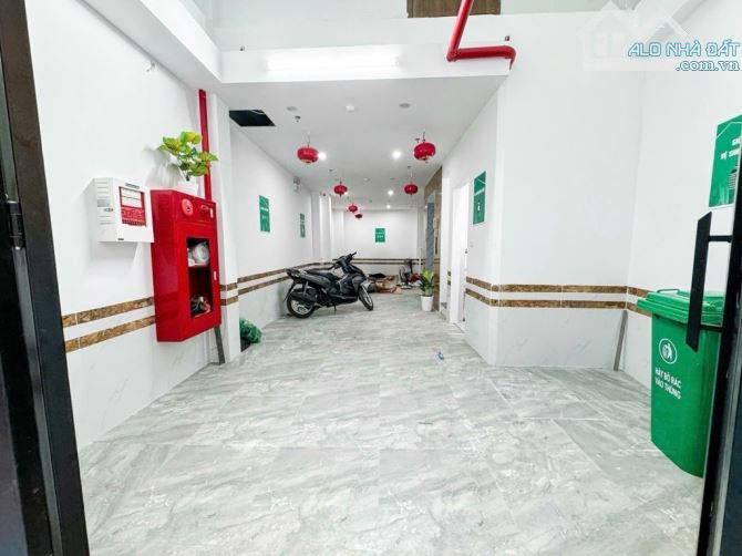 Bán tòa căn hộ Nguyễn Đình Hoàn 70m² x 6T, thang máy, ô tô đỗ, 20 phòng full đồ 18,2 tỷ - 2