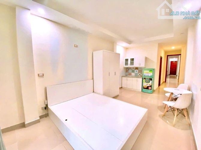 BÁN GẤP! Nhà La Thành Ba Đình, 132m2 x 7T, vỉa hè, ô tô tránh, gara, dòng tiền 1.5 tỷ/năm - 2