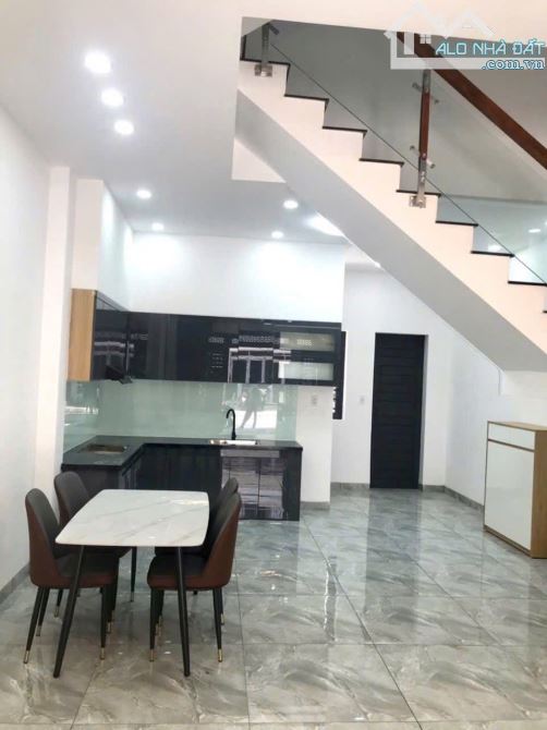 Cho thuê nhà 1 trệt 2 lầu đầy đủ nội thất An Phú,Thuận An, Bình Dương. GIÁ 11TR - 2