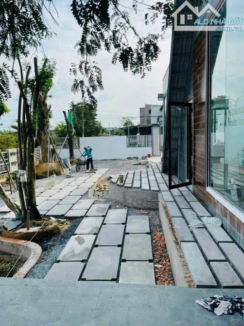 Bán biệt thự vườn mặt tiền nhựa xã Tân Thạnh Đông Củ Chi TPHCM, DT: 14x26m. - 2