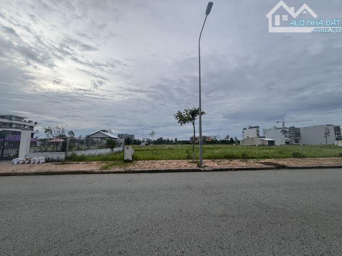 Bán cặp nền đẹp Gần Đại học FPT và Singapor- Tp. Cần Thơ - 2