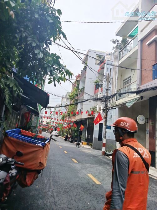 SIÊU PHẨM NGUYỄN SƠN Nhà 4 X 18M2 3 Lầu Sân Thượng  Hẻm Nhựa Xe Hơi 7m  GIÁ 7.2 TỶ - 2