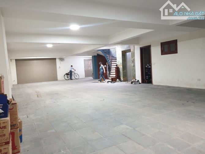BÁN TOÀ NHÀ SIÊU ĐẸP PHỐ NGUYỄN KHANG-THANG MÁY, VỈA HÈ,KD- 225M2 6T MT 9.5M-GIÁ 58.8 TỶ - 2