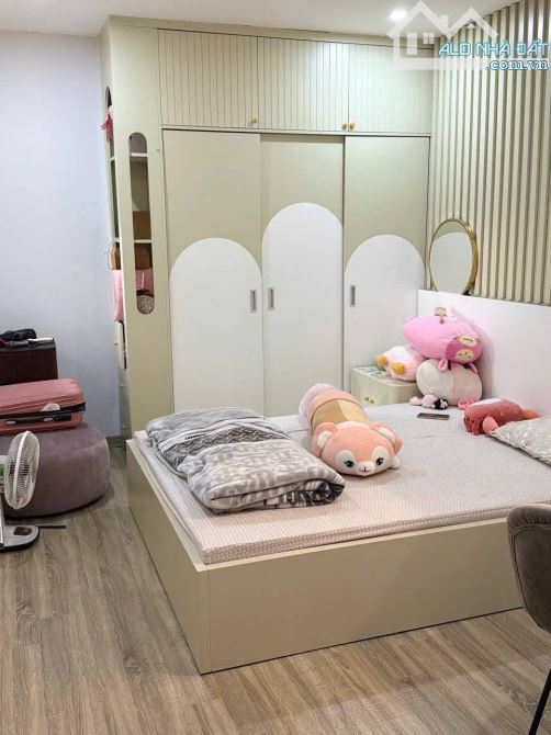 Bán nhà Trần Cung, 40m x 5 tầng, nội thất cao cấp, mặt ngõ 3,8m, dân xây, gần công viên - 2