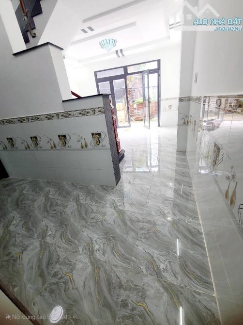 Bán nhà mới quận 8. Diện tích 5,2m × 8,5m. 4 tầng BTCT 4PN 3WC. Hoàn công đủ - 2